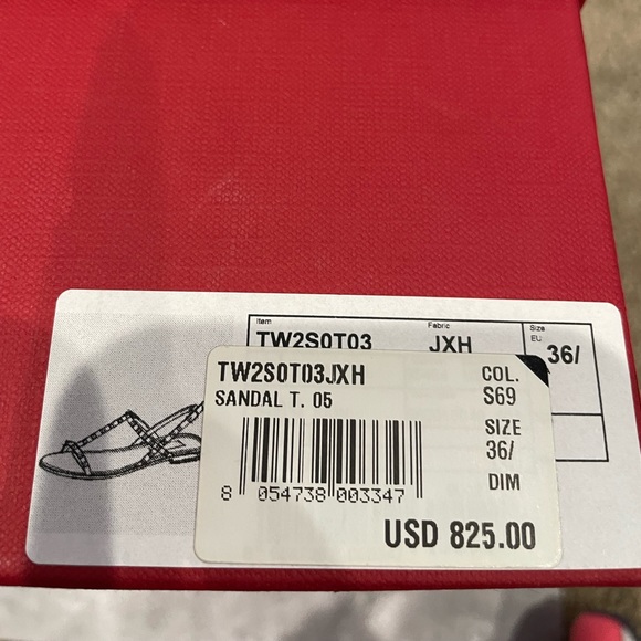 Valentino Garavani T Strap Sandals - Picture 4 of 4